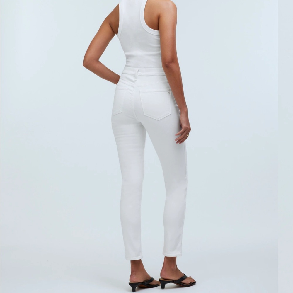 Madewell 10" High-Rise Skinny Jeans in Pure White - Picture 3 of 10